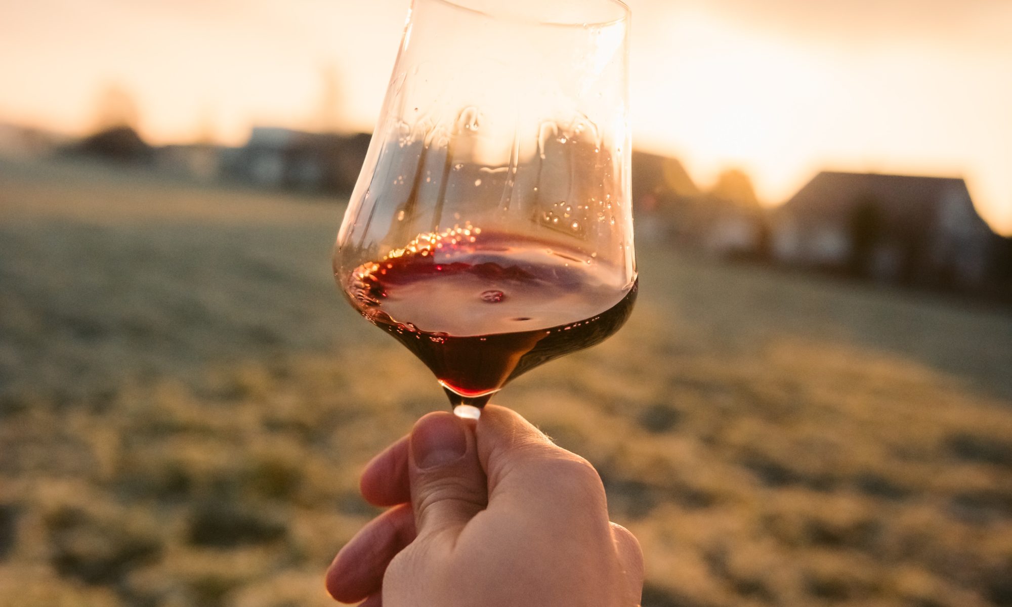 Verre de vin rouge - contact- une autre cave